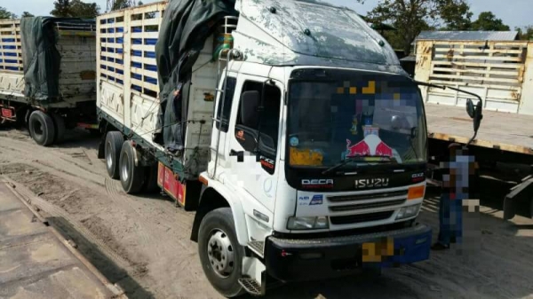 ขาย 1,695,000 ISUZU DECA 320 แรง แม่ปี 50 ไม่ดั้ม -ลูกไม่ดั้มกรการสิน 3 คานแท้ ปี 50 เครื่องเดิม เกี