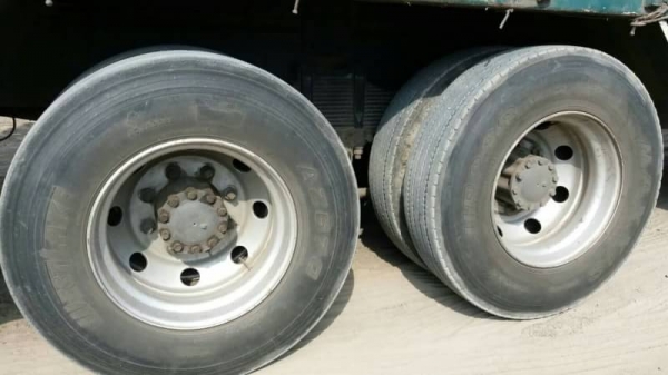 ขาย 1,695,000 ISUZU DECA 320 แรง แม่ปี 50 ไม่ดั้ม -ลูกไม่ดั้มกรการสิน 3 คานแท้ ปี 50 เครื่องเดิม เกี