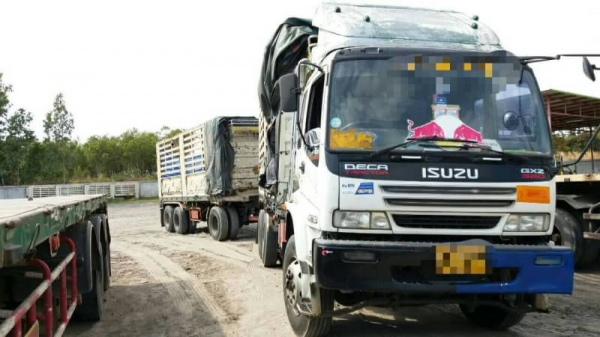 ขาย 1,695,000 ISUZU DECA 320 แรง แม่ปี 50 ไม่ดั้ม -ลูกไม่ดั้มกรการสิน 3 คานแท้ ปี 50 เครื่องเดิม เกี