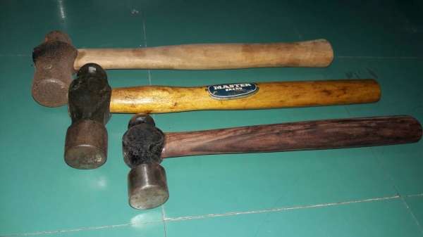 ขายค้อนตุ้มขนาด 900กรัม Master Germany. พร้อมด้ามเดิมๆใหม่เก็บ