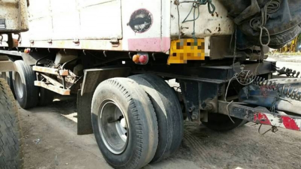 ขาย 1,935,000 HINO 380 HP.ปี 55 แม่ไม่ดั้ม-ลูกไม่ดั้ม 3 คาน ปี 50 (สามมิตร) เบรคแห้งสวยๆพร้อมใช้งาน.