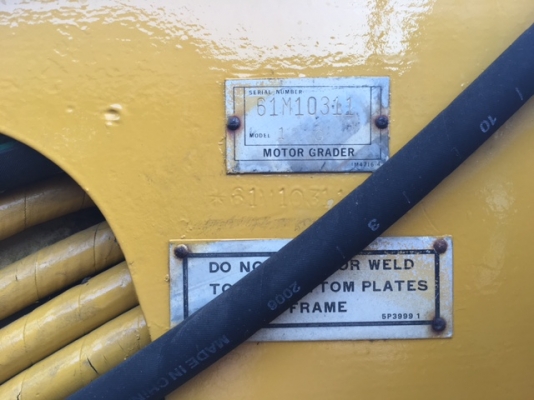 รถเกรด 12 G S/N 61M 10311 พร้อมใช้งาน ยางใหม่ เช็คทั้งคัน (เล่มทะเบียน) /โทร 098-6694563 สมชาย