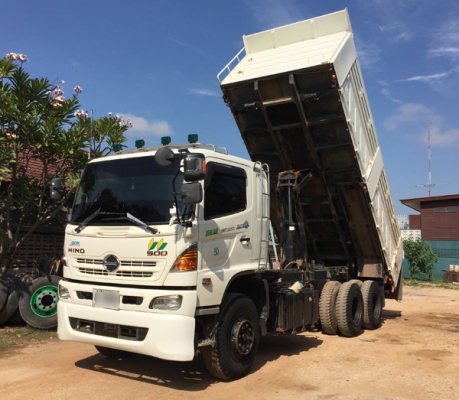 ขายสิบล้อดั้ม HINO FM1A 330 แรง ซีรีส์ 500 ปี 56 เลขไมล์ 70,xxx สภาพป้ายแดง ดั้มสามมิตรแท้ ยางดี