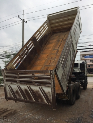 ขายสิบล้อดั้ม HINO FM1A 330 แรง ซีรีส์ 500 ปี 56 เลขไมล์ 70,xxx สภาพป้ายแดง ดั้มสามมิตรแท้ ยางดี