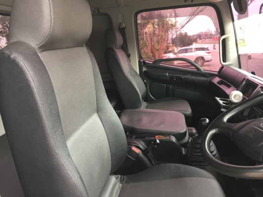 ขายสิบล้อดั้ม HINO FM1A 330 แรง ซีรีส์ 500 ปี 56 เลขไมล์ 70,xxx สภาพป้ายแดง ดั้มสามมิตรแท้ ยางดี