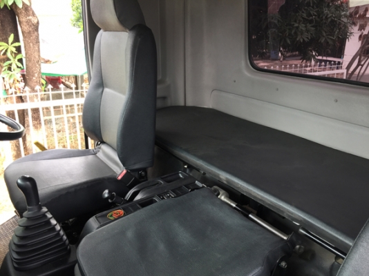 ขายสิบล้อดั้ม HINO FM1A 330 แรง ซีรีส์ 500 ปี 56 เลขไมล์ 70,xxx สภาพป้ายแดง ดั้มสามมิตรแท้ ยางดี