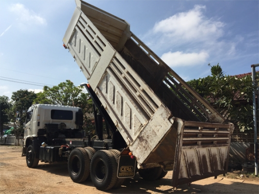 ขายสิบล้อดั้ม HINO FM1A 330 แรง ซีรีส์ 500 ปี 56 เลขไมล์ 70,xxx สภาพป้ายแดง ดั้มสามมิตรแท้ ยางดี