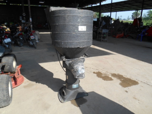 เครื่องโม่พลาสติก เครื่องนำเข้าจากประทศญี่ปุ่น พร้อมใช้งาน