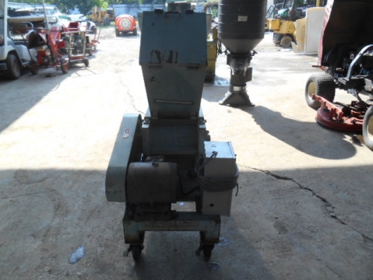 เครื่องโม่พลาสติก เครื่องนำเข้าจากประทศญี่ปุ่น พร้อมใช้งาน