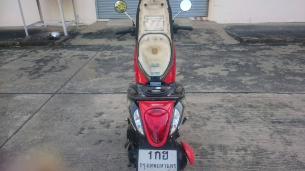 scoopy i ปี57 รถบ้าน ภาษีไม่ขาด พร้อมใช้งาน scoopy i ปี57 รถบ้าน ภาษีไม่ขาด พร้อมใช้งาน