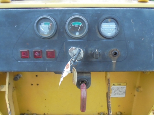 ขาย รถดันดิน KOMATSU D20PL-7E  มาใหม่  เก่าญี่ปุ่นแท้  สภาพสวย  ลองระบบกันได้ทุกวัน โทร 089-7462641  สุวรรณี