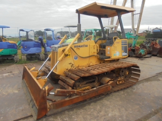 ขาย รถดันดิน KOMATSU D20PL-7E  มาใหม่  เก่าญี่ปุ่นแท้  สภาพสวย  ลองระบบกันได้ทุกวัน โทร 089-7462641  สุวรรณี
