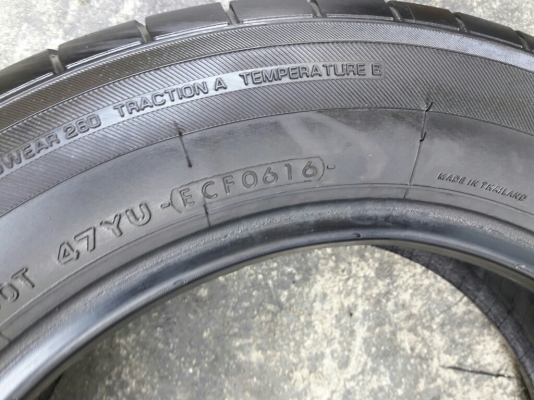 ยางYOKOHAMA  175 65R15 ปี2016 สภาพสวยดอกเยอะถูกมากๆ