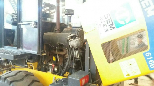 รถตักล้อยาง SEM รุ่น 616B รถสวยพร้อมขาย สนใจโทร 089-8055889 นกค่ะ