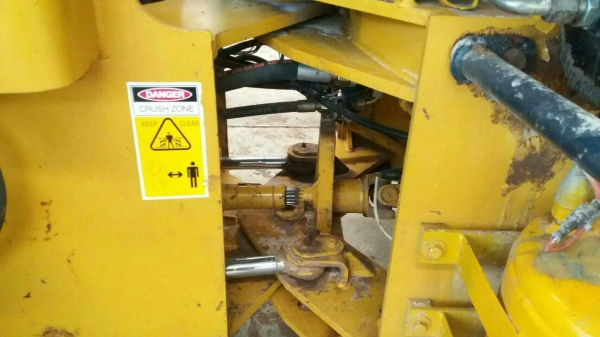 รถตักล้อยาง SEM รุ่น 616B รถสวยพร้อมขาย สนใจโทร 089-8055889 นกค่ะ