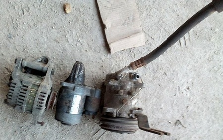 ขายเกีรยร์ออโต้ขับหน้า 5 เกียร์ ขับหน้านิสสันซันนี่ จานจ่าย ไดร์สตาส ไดร์ชาต คอมแอร์ ปั๊มพาวเวอร์  และอะไหล่บอดี้ทุกชิ้น