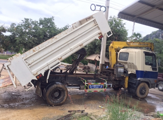 ขายรถ6ล้อดั้ม ติดเครน