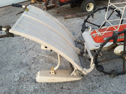 ขายรถดำนาสองแถวสภาพเก่านอกพร้อมใช้ ยี่ห้อคูโบต้า ราคา8,500 ขายรถดำนาสองแถวสภาพเก่านอกพร้อมใช้ ยี่ห้อคูโบต้า ราคา8,500