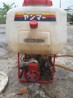 ขายปั้มฉีดพ่นยาสภาพเก่านอกเครื่องปั้มแนน่ๆพร้อมใช้ ราคา 4000