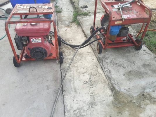 ขายปั้มฉีดน้ำแรงดันสูงสภาพเก่านอกพร้อมใช้ราคา12000มีหลายตัวพร้อมใช้