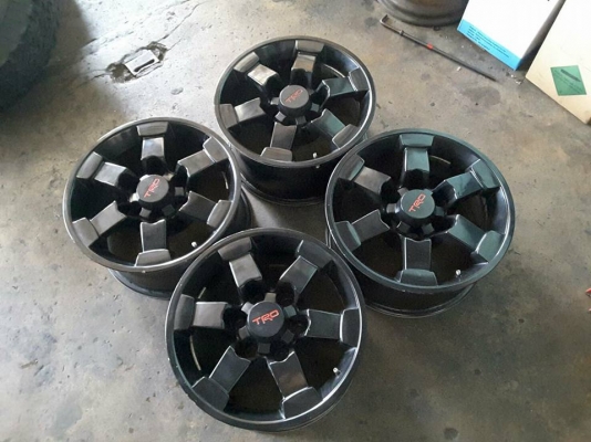 ล้อ TRD ขอบ16*8 et0 สภาพป้ายแดง สวยๆ 1ชุด