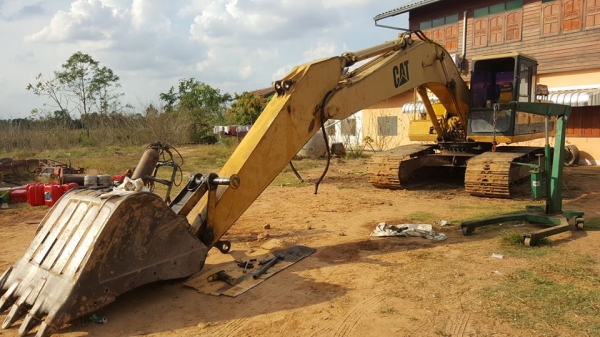 ขายรถขุดแบ็คโค CAT E200B เครื่อง6BG1เทอร์โบว์ช่วงล่างดี ทำงานปกติ