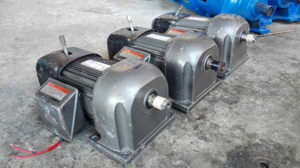 ** SOLD ** มอเตอร์เกียร์ Mitsubishi GM-D มีเบรค 1/2 HP ทด 1:40 (37rpm) 380V พร้อมใช้งาน
