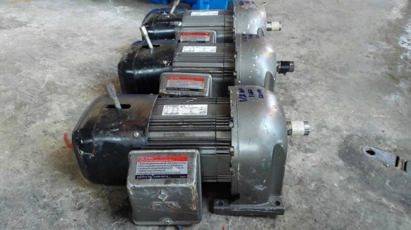 ** SOLD ** มอเตอร์เกียร์ Mitsubishi GM-D มีเบรค 1/2 HP ทด 1:40 (37rpm) 380V พร้อมใช้งาน
