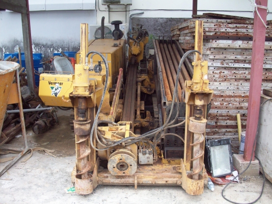 เครื่องดันท่อลอด D24-40