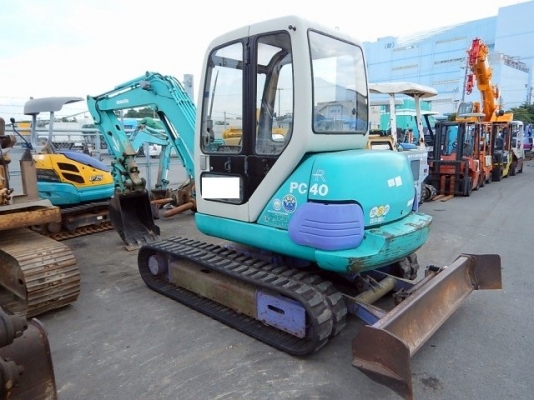 Komatsu PC40-7E ห้องเก๋ง นำเข้าจากญี่ปุ่น รถสวยมาก ๆ ราคาไม่แพงครับ