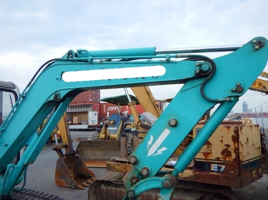 Komatsu PC40-7E ห้องเก๋ง นำเข้าจากญี่ปุ่น รถสวยมาก ๆ ราคาไม่แพงครับ Komatsu PC40-7E ห้องเก๋ง นำเข้าจากญี่ปุ่น รถสวยมาก ๆ ราคาไม่แพงครับ