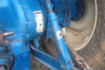 ขายรถไถFORD -77 (ราคา 248,000บาท) มีภาพวีดีโอ รถสภาพ พร้อมใช้งาน อุปกรณ์ครบพร้อม มีใบมีดดันหน้า ผานสภาพดีเครื่องแรงดี ระบบไฮดรอลิกส์ดี คูณ ชัยยา โทร 081-9972972 089-8451778