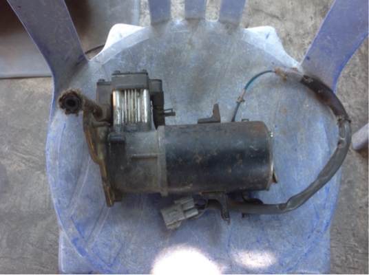 ปั้มลม 4 ครีบ Aisin 12V เก่าญี่ปุ่น