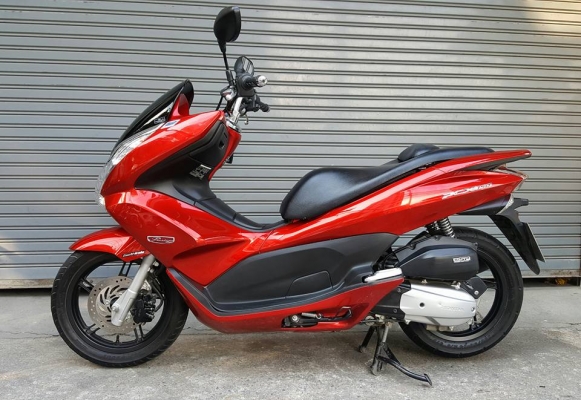 HONDA PCX 150i IDLING STOP  สภาพนางฟ้าสวยมาก ไมล์แท้ วิ่งน้อย 1X,XXX ฟรีค่าโอน