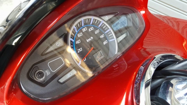 HONDA PCX 150i IDLING STOP  สภาพนางฟ้าสวยมาก ไมล์แท้ วิ่งน้อย 1X,XXX ฟรีค่าโอน