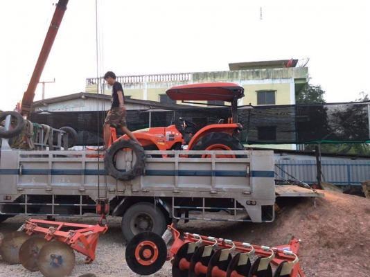 ปัญญาแทรคเตอร์..จัดมาให้ครับ ด่วน!!!คูโบต้า L3608SP พร้อมใบมีดคานบนSD160 ทำงาน322ชม.พร้อมผาน6&times;22ใหม่ สีเดิมๆทั้งคัน เล่มทะเบียนพร้อม สภาพพร้อมใช้