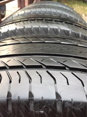 ยาง Bridgestone 225 65 17 ปี16 ดอกเยอะ ใช้ยาว ราคาไม่แพง
