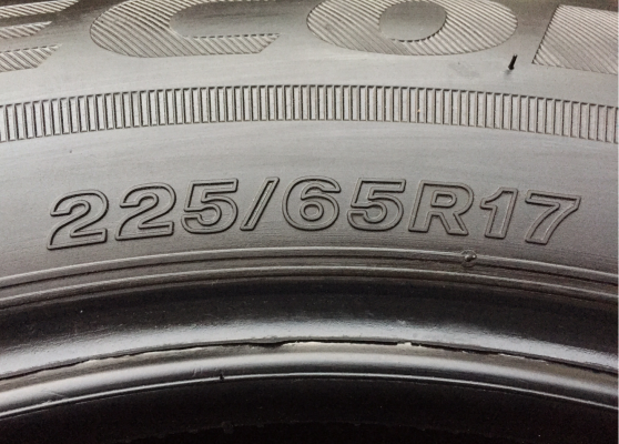 ยาง Bridgestone 225 65 17 ปี16 ดอกเยอะ ใช้ยาว ราคาไม่แพง