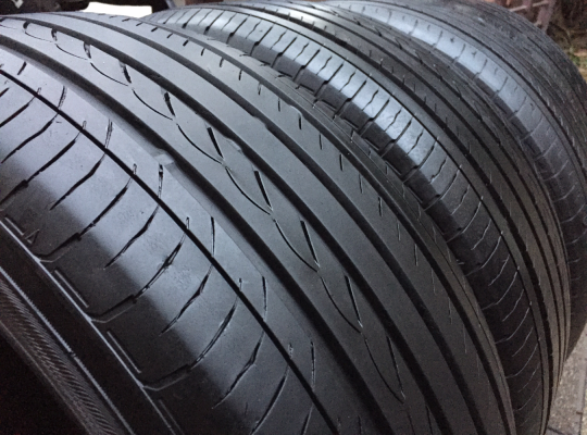 ยาง Yokohama 235 55 17 ปลายปี13 ดอกเยอะ พร้อมใช้งาน ราคาไม่แพง ยาง Yokohama 235 55 17 ปลายปี13 ดอกเยอะ พร้อมใช้งาน ราคาไม่แพง