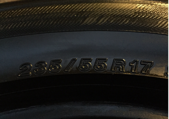 ยาง Yokohama 235 55 17 ปลายปี13 ดอกเยอะ พร้อมใช้งาน ราคาไม่แพง ยาง Yokohama 235 55 17 ปลายปี13 ดอกเยอะ พร้อมใช้งาน ราคาไม่แพง