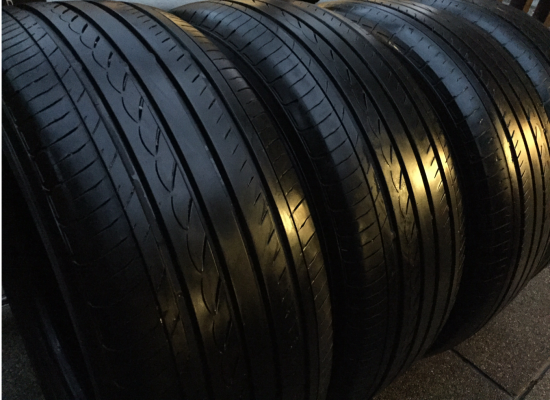 ยาง Yokohama 235 55 17 ปลายปี13 ดอกเยอะ พร้อมใช้งาน ราคาไม่แพง ยาง Yokohama 235 55 17 ปลายปี13 ดอกเยอะ พร้อมใช้งาน ราคาไม่แพง