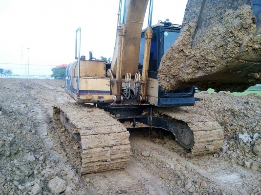 ขายรถขุดแบ็คโค CAT 320V1เวอร์ชั่นวัน ช่วงล่างดี ไฟฟ้าครบ สภาพพร้อมใช้งาน ใบซื้อขาย