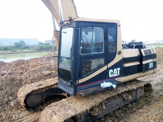 ขายรถขุดแบ็คโค CAT 320V1เวอร์ชั่นวัน ช่วงล่างดี ไฟฟ้าครบ สภาพพร้อมใช้งาน ใบซื้อขาย