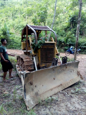 ขายรถแทรคเตอร์ KOMATSU D50A-15 ห้องเลี้ยวแห้ง ราคา 500000 ขายรถแทรคเตอร์ KOMATSU D50A-15 ห้องเลี้ยวแห้ง ราคา 500000