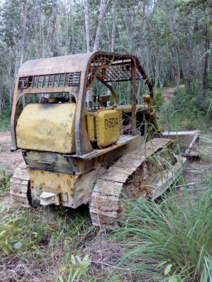 ขายรถแทรคเตอร์ KOMATSU D50A-15 ห้องเลี้ยวแห้ง ราคา 500000 ขายรถแทรคเตอร์ KOMATSU D50A-15 ห้องเลี้ยวแห้ง ราคา 500000