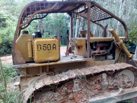 ขายรถแทรคเตอร์ KOMATSU D50A-15 ห้องเลี้ยวแห้ง ราคา 500000
