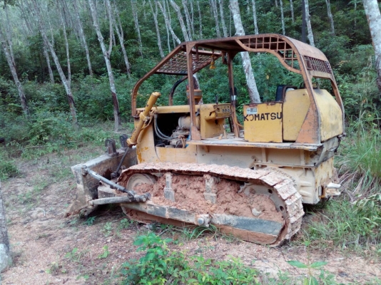 ขายรถแทรคเตอร์ KOMATSU D50A-15 ห้องเลี้ยวแห้ง ราคา 500000
