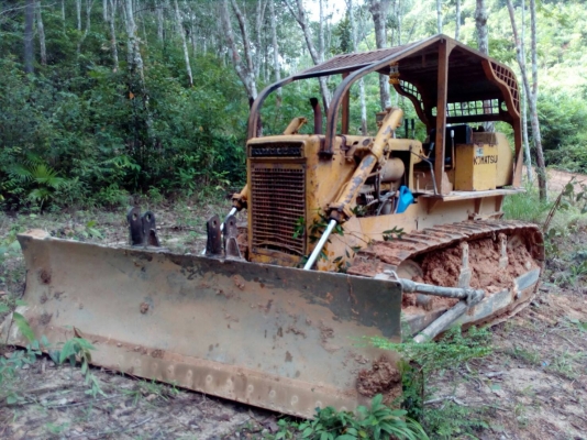 ขายรถแทรคเตอร์ KOMATSU D50A-15 ห้องเลี้ยวแห้ง ราคา 500000