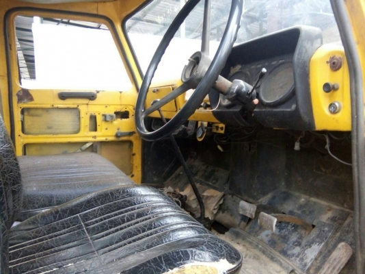 ขายรถแบคโฮ KOMATSU PC60-5 พร้อมรถ 6 ล้อเทรลเลอร์หน้ายาว ราคา 350000 ขายรถแบคโฮ KOMATSU PC60-5 พร้อมรถ 6 ล้อเทรลเลอร์หน้ายาว ราคา 350000