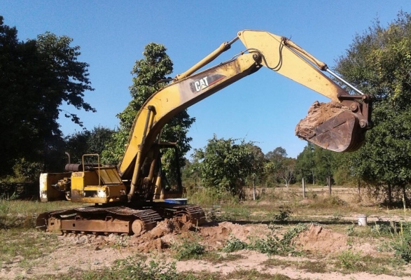 ขาย แบคโฮ CAT E200B รถใช้งานอยู่ประจำ เอกสารใบซื้อขาย เครื่อง 6D16 เทอร์โบ ปั้มดี เอวแน่น ช่วงล่างใช้ได้ครับ